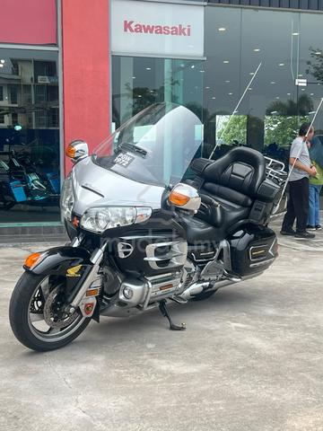 Honda Goldwing 1800 honda goldwing 1800 - photo 3 of 8
