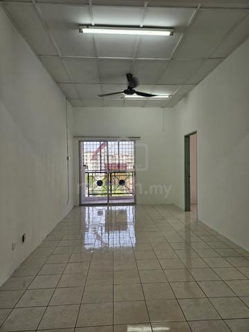 Mahkota 1 Apartment 1