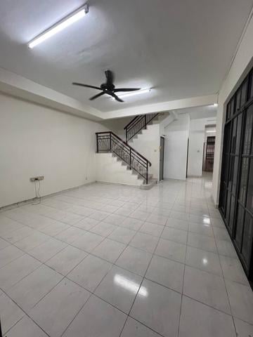 Taman pelangi indah @ Jalan jelita / Double storey / Unblock view / B 1