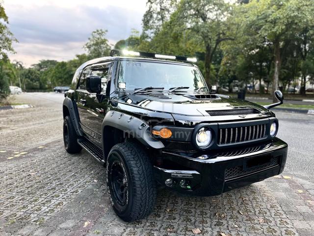 2011 Toyota FJ 4.0 CRUISER (A) A-TRAC AND RR LOCK - 1