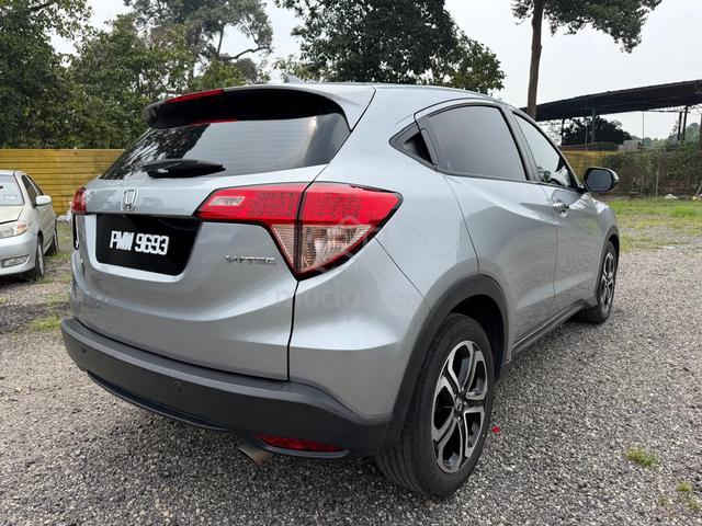 Honda HR-V 1.8 V ENHANCED (A)-17 - 3