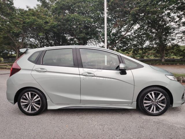 Honda JAZZ 1.5 V (A) SUPER TIPTOP 1 LADY OWNER - 3