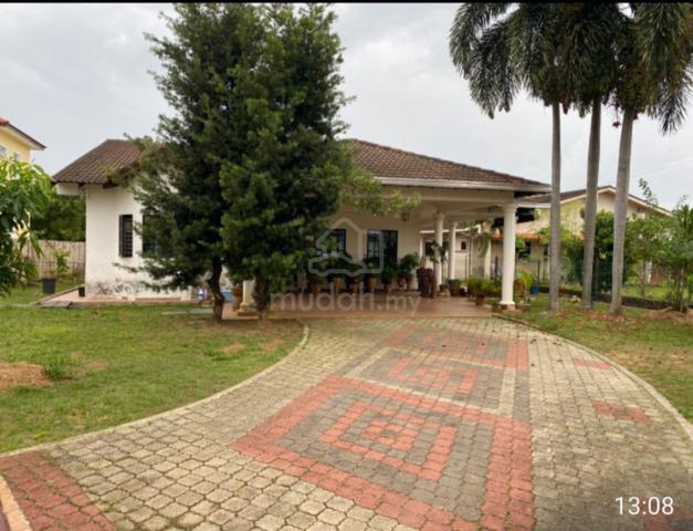 TOK SIRA 1-storey BUNGALOW Big Land FREEHOLD 1