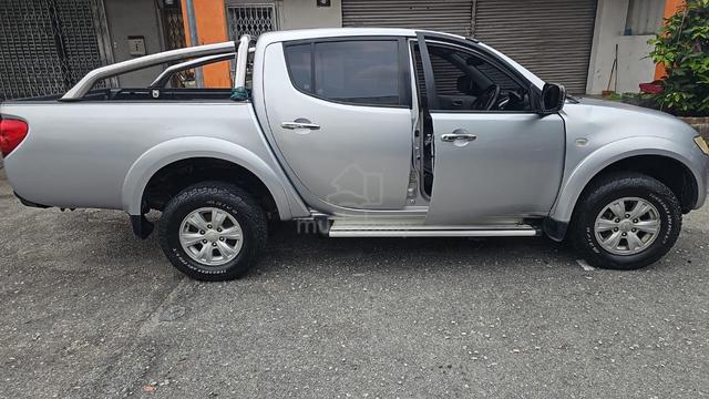 2011 Mitsubishi TRITON 2.5 STANDARD KB4TGJRXZR - 2