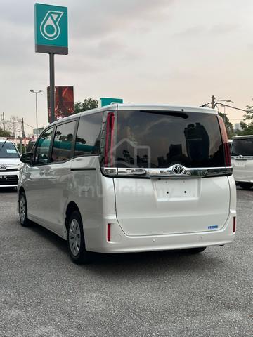 2021 Toyota NOAH 2.0 X (A) 7 SEATER - 4