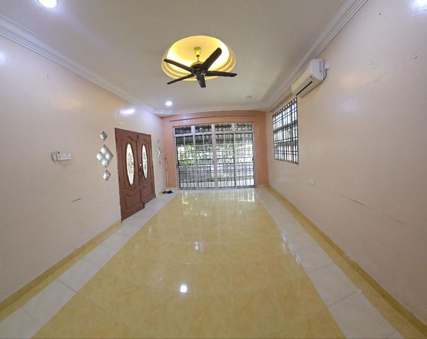Facing Open Renovated Semi D Setingkat Taman Manis 2 Parit Raja Johor 5