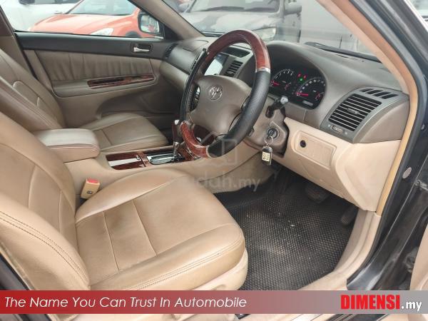 Toyota CAMRY 2.4 V (A) TAHUN DIBUAT 2004 - 5