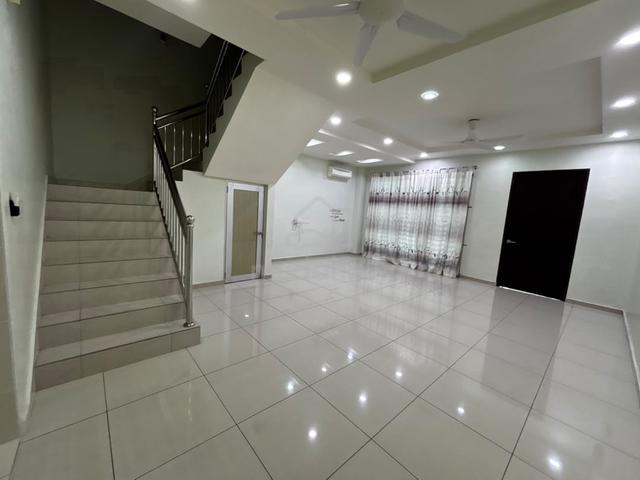 Pearl Impian | 2 Storrey Terrace | 4 Rooms | 3 Bath | Extended 1