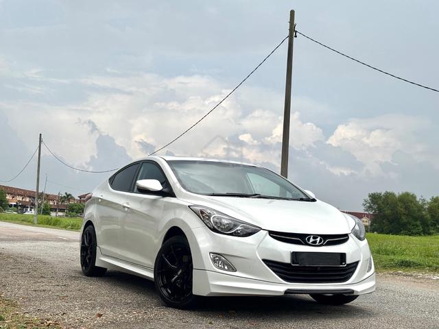 2014 Hyundai Elantra 1.8 / Good Condition - 2