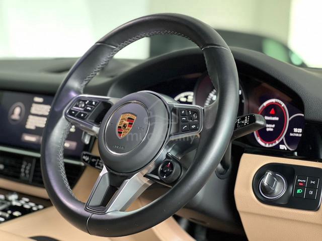 2022 Porsche CAYENNE 3.0L(A) V6 COUPE - 4