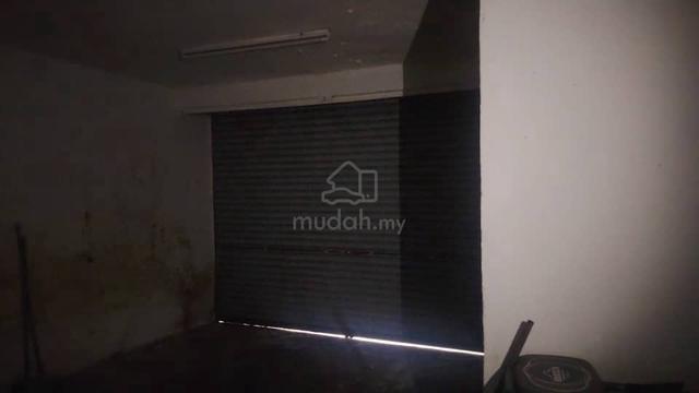 Groundfloor Shop Lot facing shop lot at Taman Rashna, Klang 3