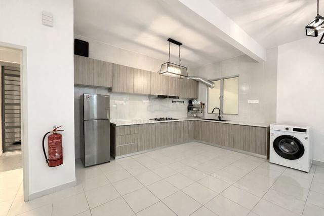 Residensi Adelia 1