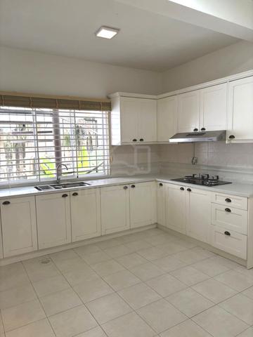 FURNISHED AIRCOND 3 STOREY Bangsar South Pantai Dalam 4