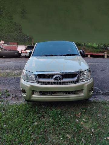 2005 Toyota HILUX 2.5 G (A) - 1