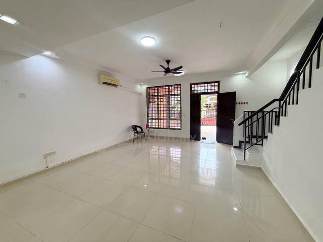 Double Storey @ Jalan Bukit Bandar Seri Alam / Full Loan Unit 1