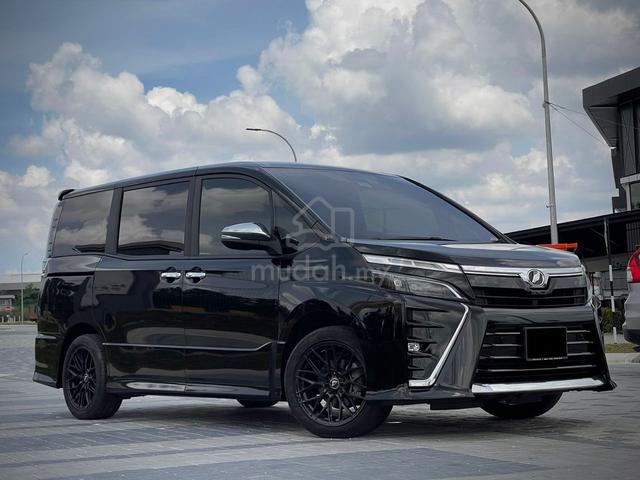 2019 Toyota VOXY 2.0 ZS KIRAMEKI II (CAR KING) - 1