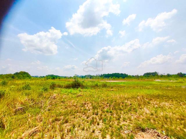 FREEHOLD PRIME AREA 7.5 acres Commercial Land Nilai Impian 2
