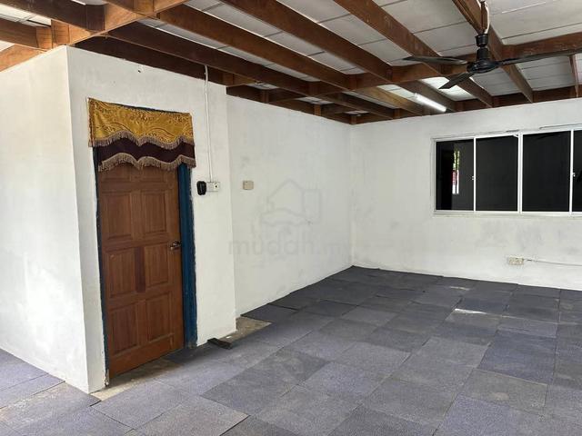 1.5 Storey factory  For sale  1