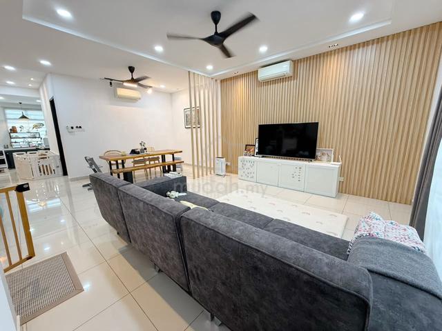 Bandar Cemerlang fully renovated 24x70 double storey terrace house 1