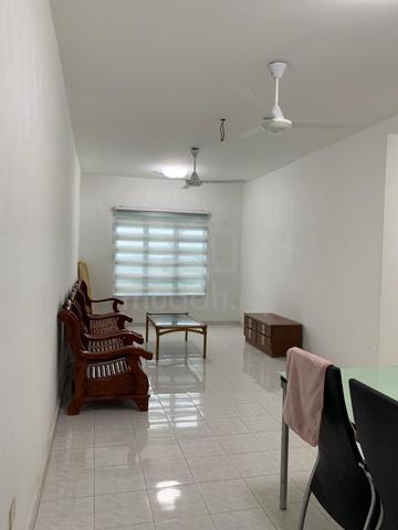 Idaman Senibong Apartment 1