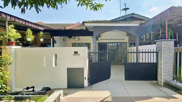 CAT BARU! Single Storey Terrace Taman Emas Kg Jawa Klang 1