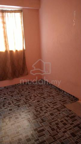 sri saujana macallum room sewa 1