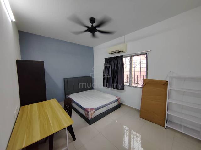 Large room near Port Klang, Pantai Hospital & Centro Mall 1
