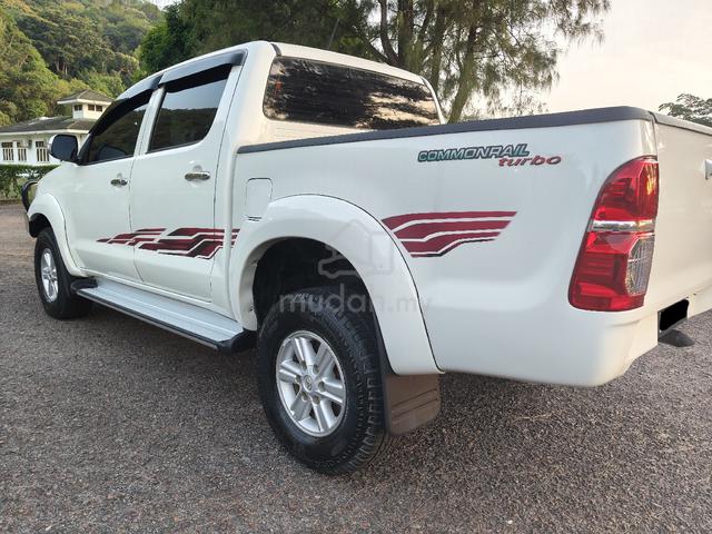 2012 Toyota HILUX 2.5 STD VNT FACELIFT (M) - 3