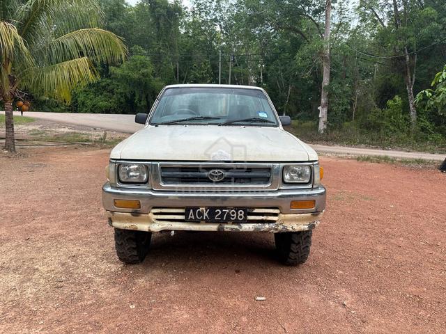 1993 Toyota HILUX SINGLE CAB 2.8 LN106 (M) - 3