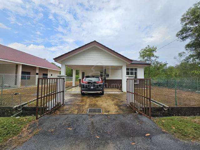 (Sale) Single Storey Bungalow, Bandar Tasik Senangin, Lenggeng 1