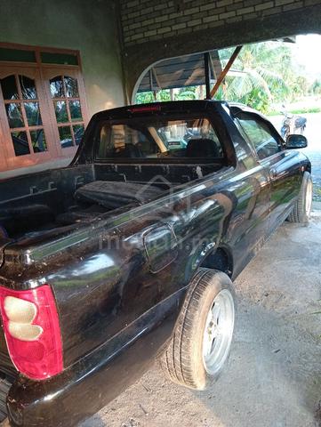 2004 Proton ARENA 1.5 FASTBACK C97 (M) - 4