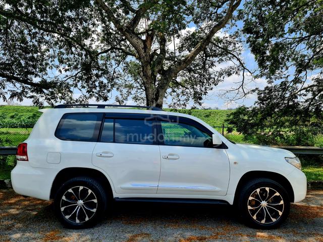 Toyota Landcruiser 4.5 V8 Diesel 6Speed UK Spec - 3