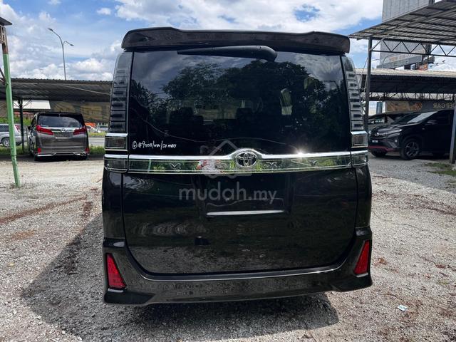 2021 Toyota VOXY 2.0 ZS KIRAMEKI 3 8-SEAT - 3