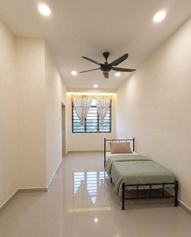 Kerteh Female Room For Rent [Big Space] 1