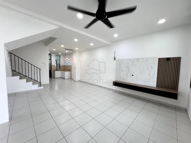 END LOT Pulai Mutiara Jasmine Double Storey House For Rent 1