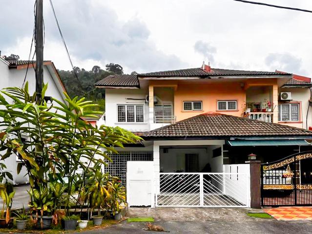 FACING OPEN🔥 End Lot Double Storey Taman Ukay Perdana Ampang 1
