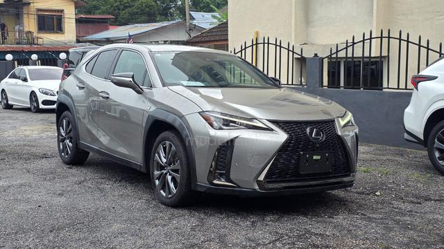 GRADE 4.5 2021 Lexus Ux200 2.0 F Sport PROMO - 1