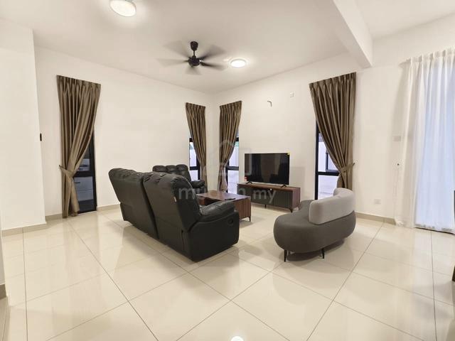 Double Storey Cluster / Almost Furnished / 4 Bed 4 Bath / Unblock View 1