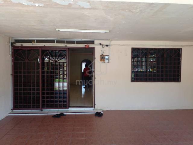 Single storey terrace house near Gopeng town 1