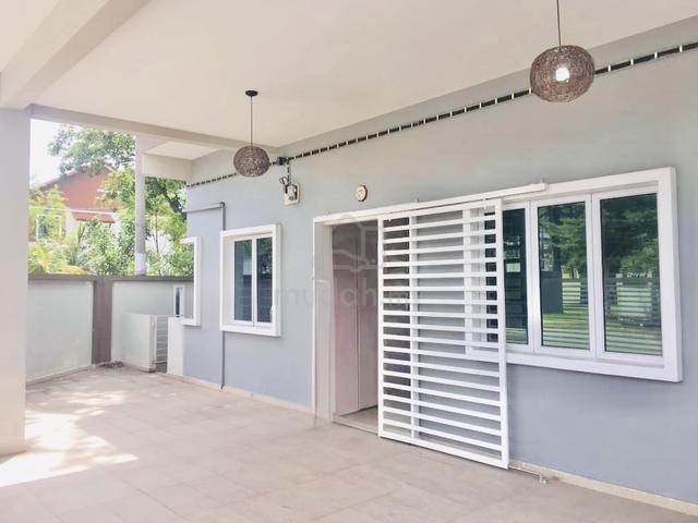Corner 1 Storey Bandar Kinrara Freehold Jalan BK Puchong Renovate Sale 1