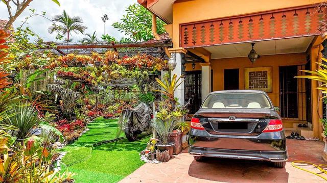 HUGE LAND! END LOT Double Storey House Alam Damai (Puspa), Cheras 1