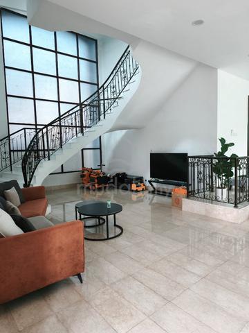3 storey bungalow with fully furnish at Polo Vista, Kota Damansara 1