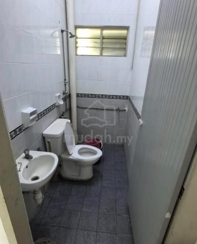 Double storey terrace house unfurnished 5