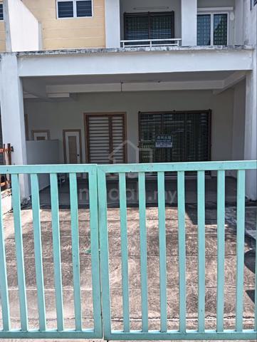clean , comfortable & convenient location 1