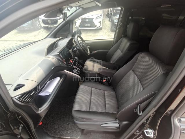 2019 Toyota VOXY 2.0 ZS KIRAMEKI II (A) - 5