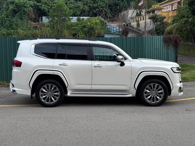 24 BLK INT Toyota LANDCRUISER LAND CRUISER 3.5 ZX - 3