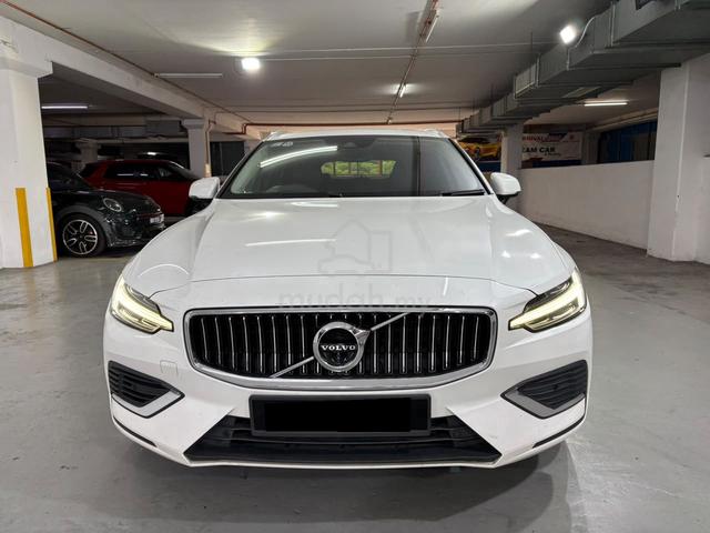 2022 Volvo V60 2.0 RECHARGE T8 (A) - 2