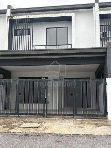 Ava Grove Double Storey Intermediate For Sale ‼️ 1