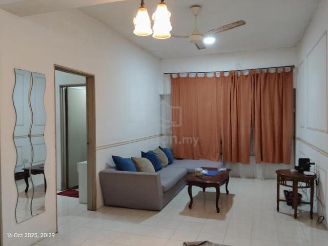 Dataran Otomobil Apartment 1