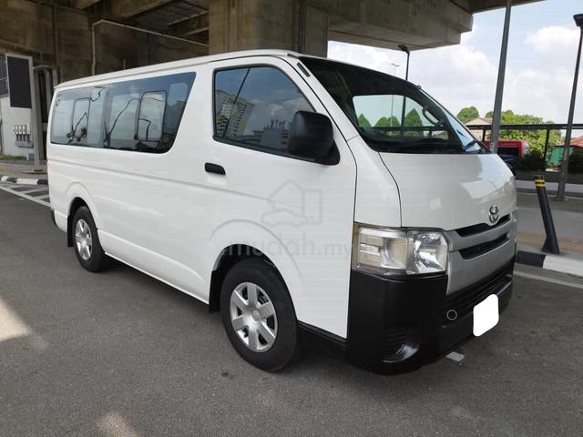 2017 Toyota HIACE 2.5 (M) Window Van 14 Seat - 1